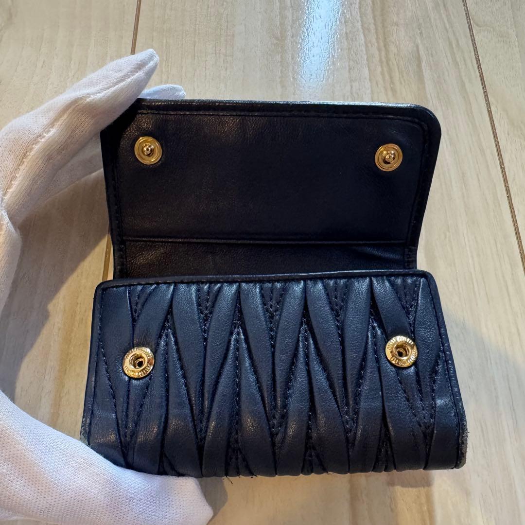 【MiuMiu】マテラッセ キーケース【ネイビー】