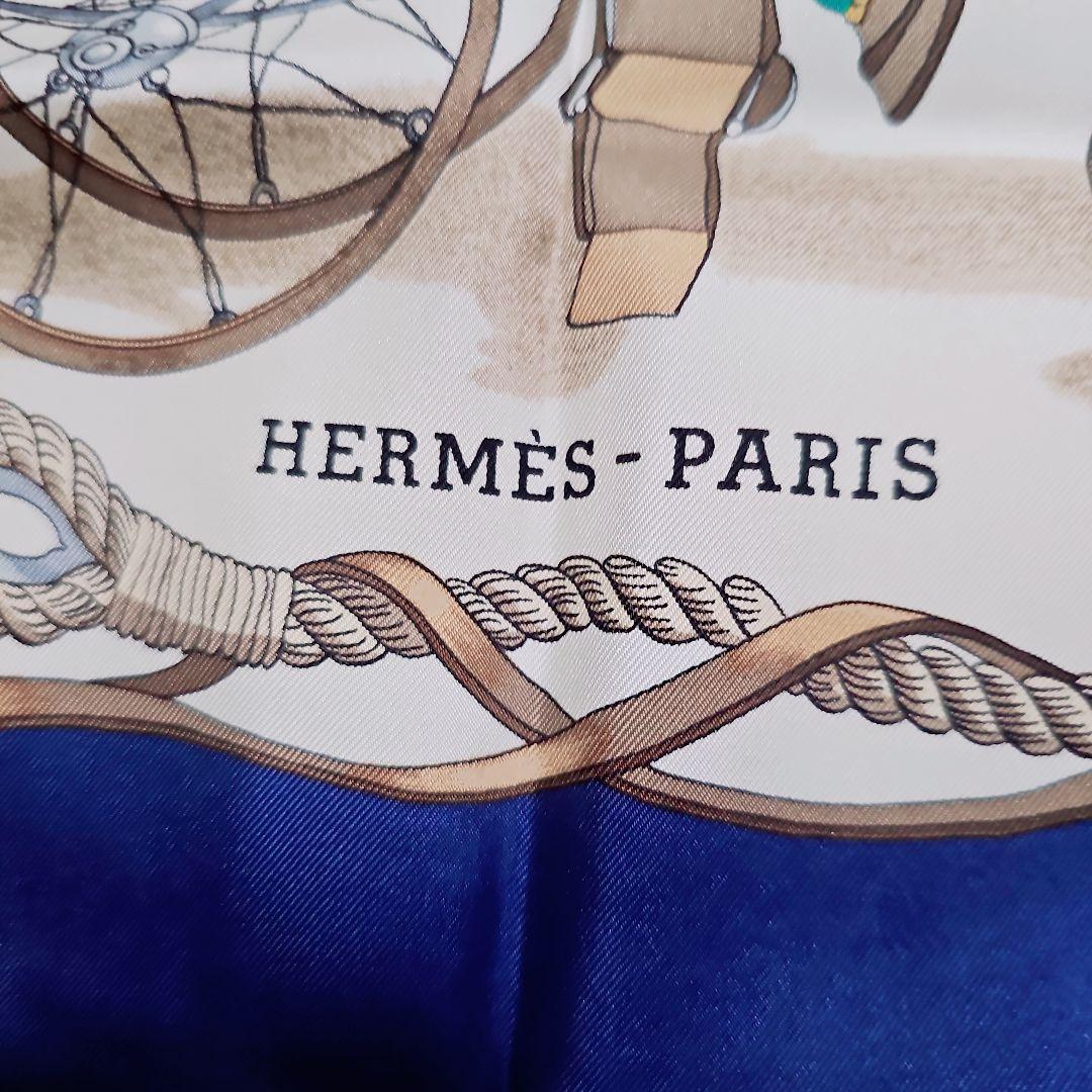 未使用美品✨HERMES　MUSEE　 博物館　美術館 大判シルクスカーフ　袋付
