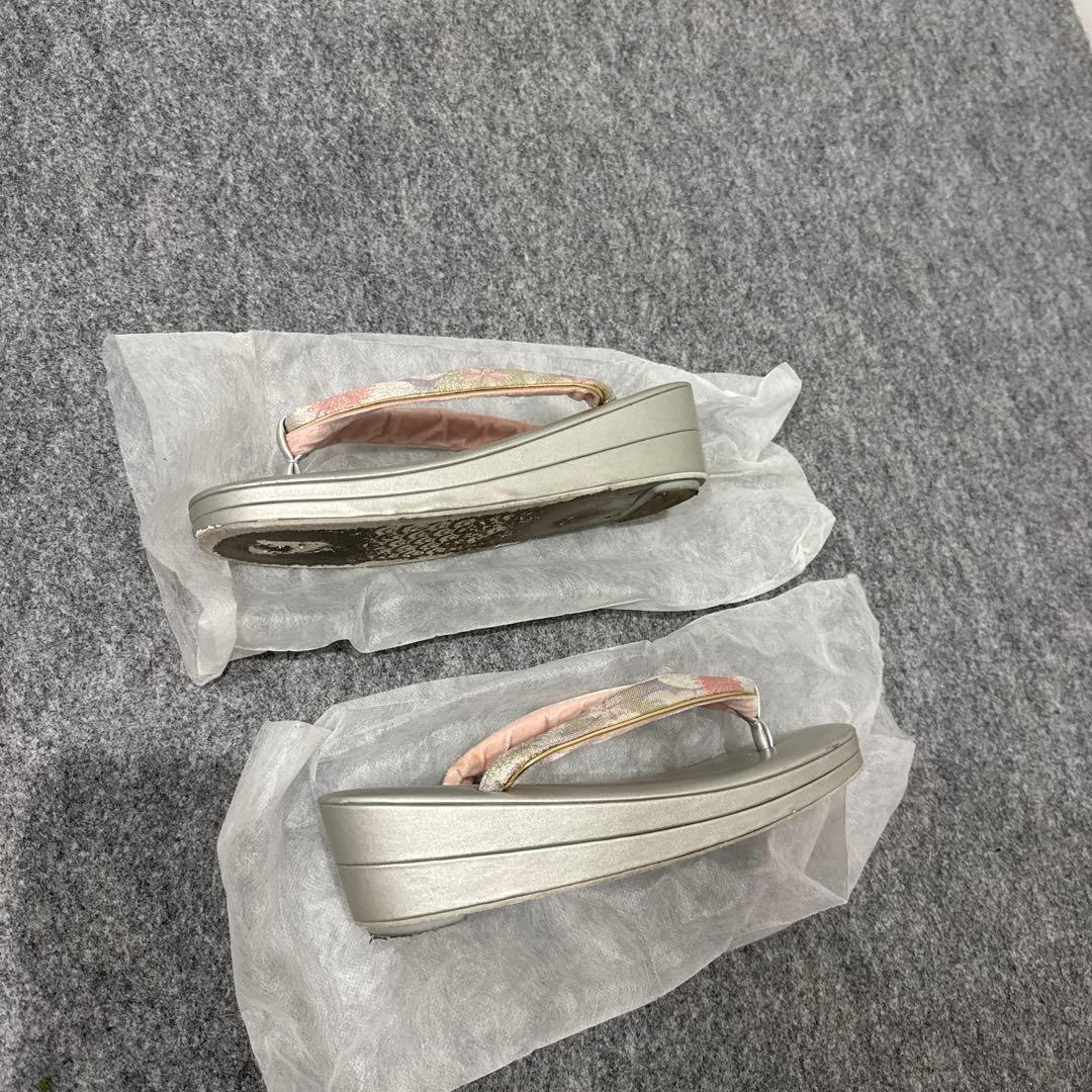 薄紫色 花柄 和装用バッグと草履セット　振袖　成人式