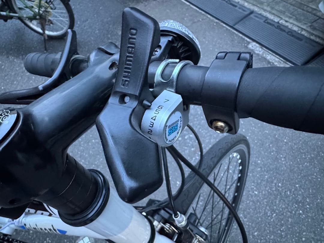 ホワイト ロードバイク 26インチ自転車