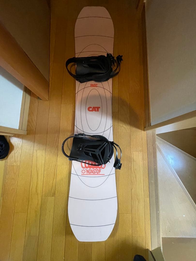 FNT CAT スノーボード　143cm 23-24