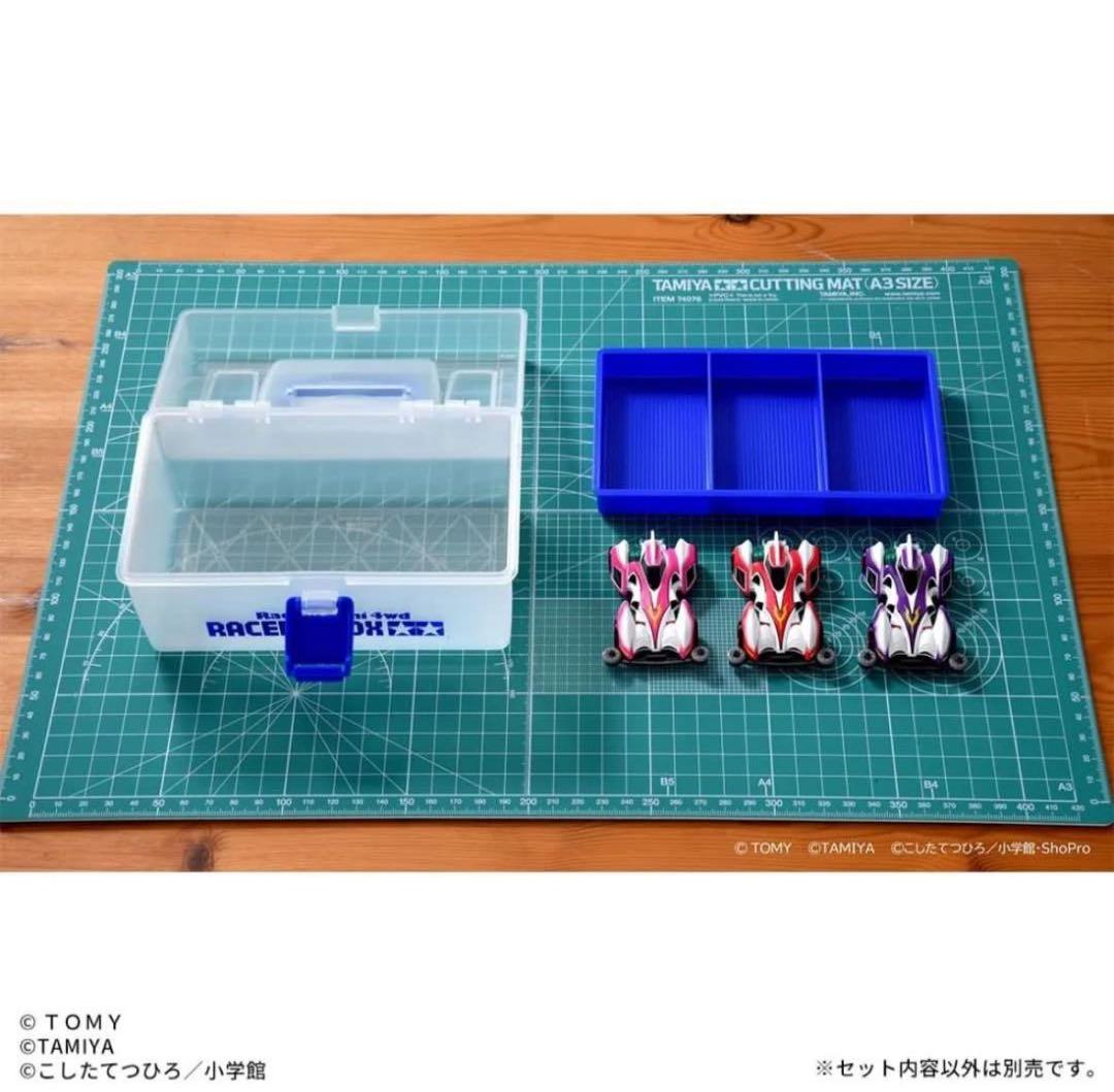 トミカプレミアム　アンリミテッド　ミニ四駆　レーサーズボックス(トミカ付き)