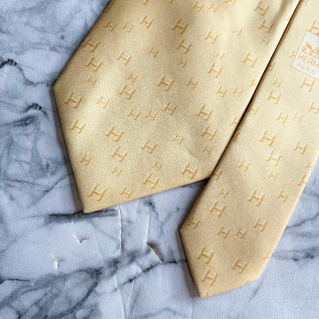 ✨未使用タグ付き✨HERMES H柄 プリント　イエロー　ネクタイ