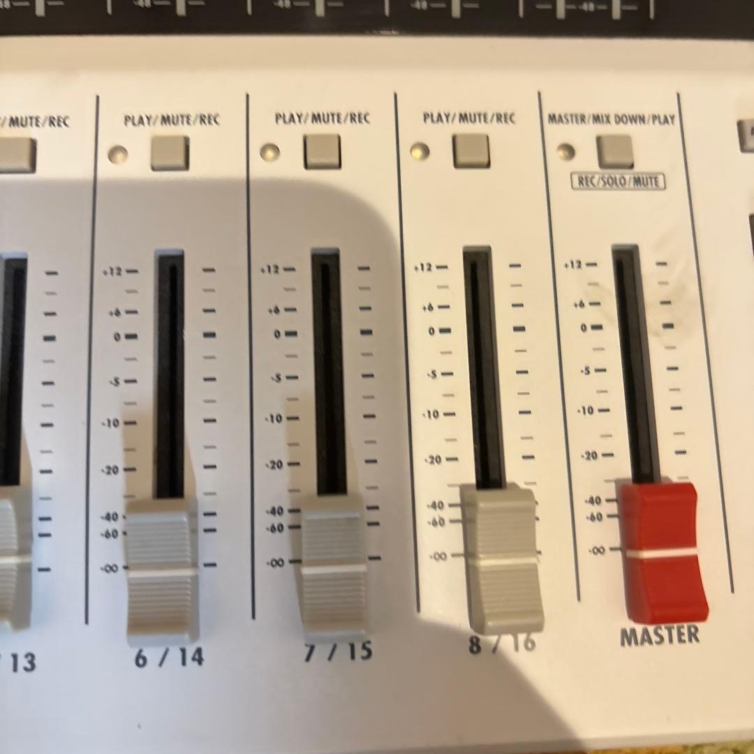 超美品！　ZOOM R16 マルチトラックレコーダー