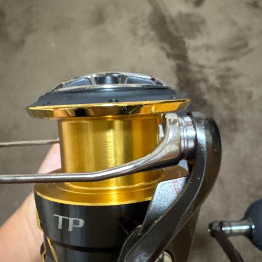 【美品】シマノTWIN POWER C5000XG 20ツインパワー