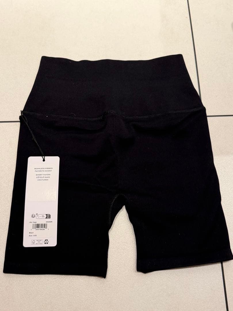 ヨガ・ピラティス alo yoga Seamless Ribbed Favorite Short