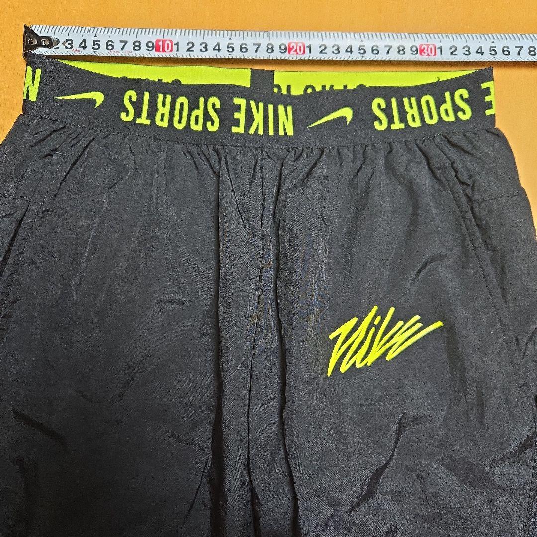 美品　NIKE　ウィンドブレーカー　S　半袖　フード　ハーフジップ　ナイロン