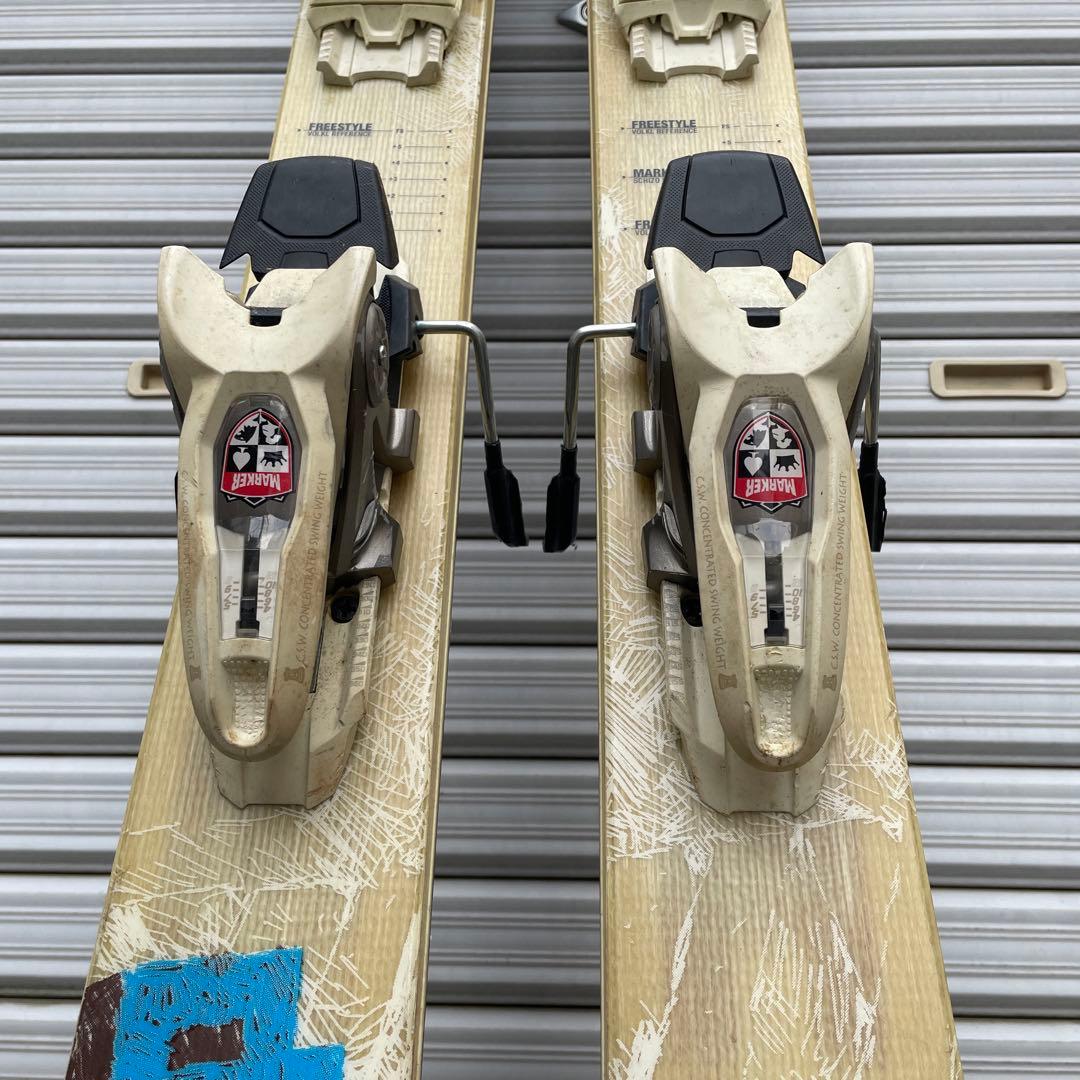 VOLKL フォルクル　スキー板 カラフル