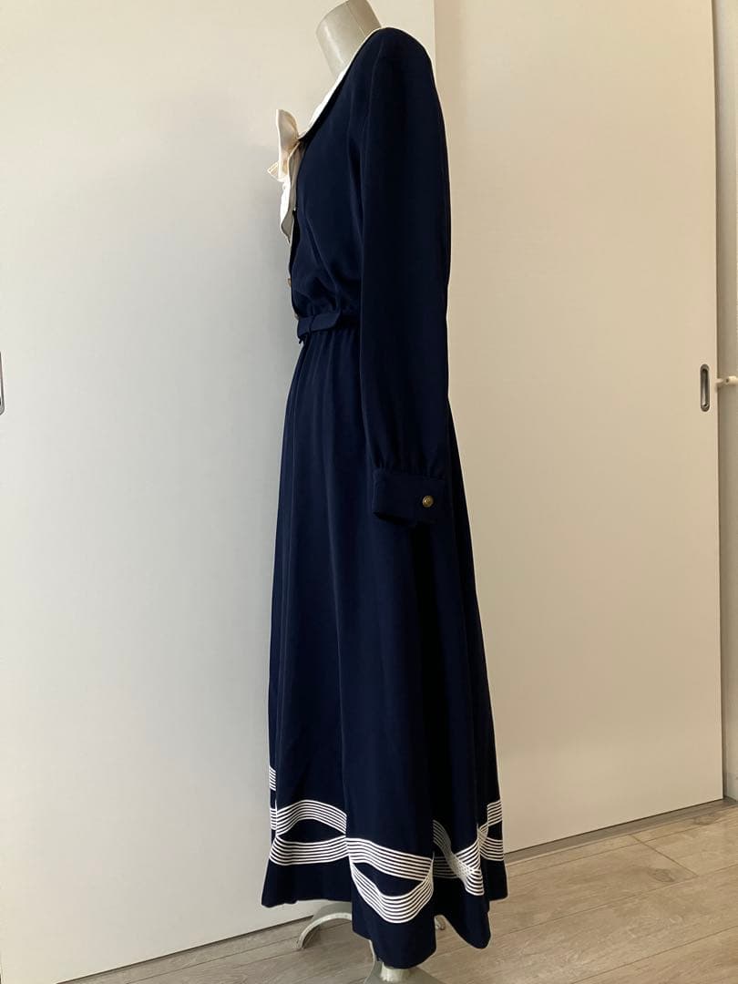 カネコイサオ　長袖ワンピース