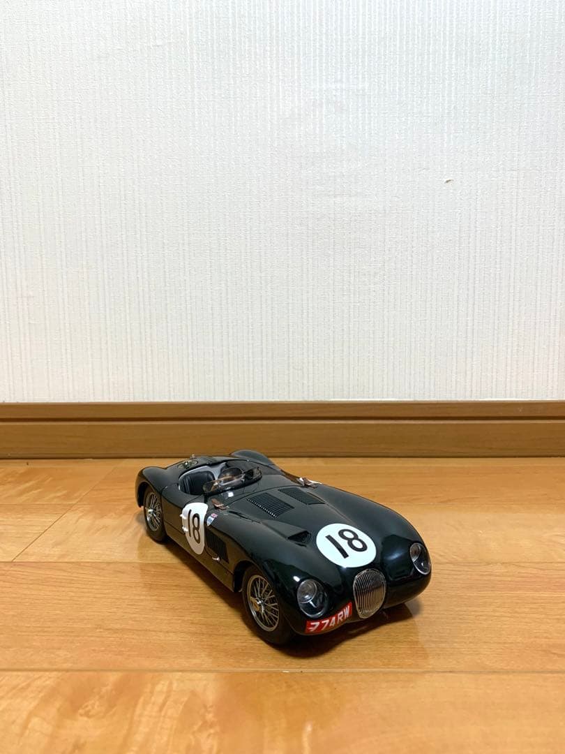 コ*匠様 AUTOart Jaguar C-Type 1:18 スケール