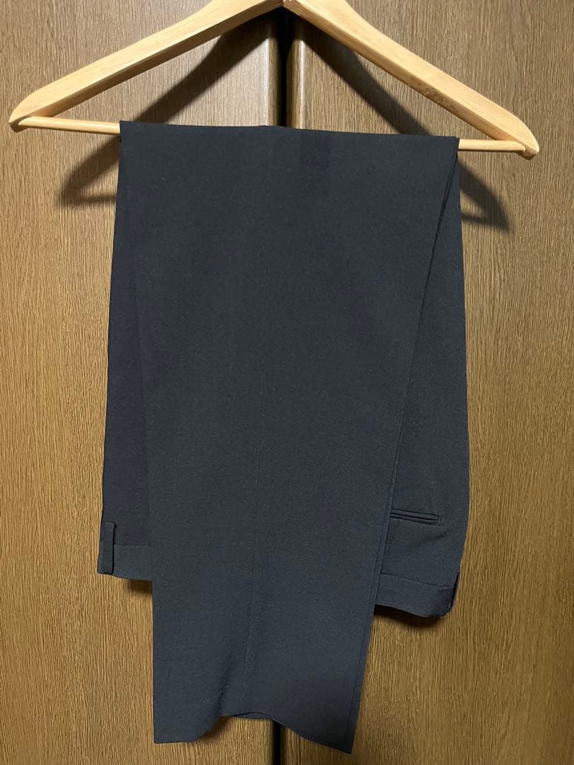 ユニクロ　感動ジャケット、感動パンツ　セットアップ　ブラック　タグ付き