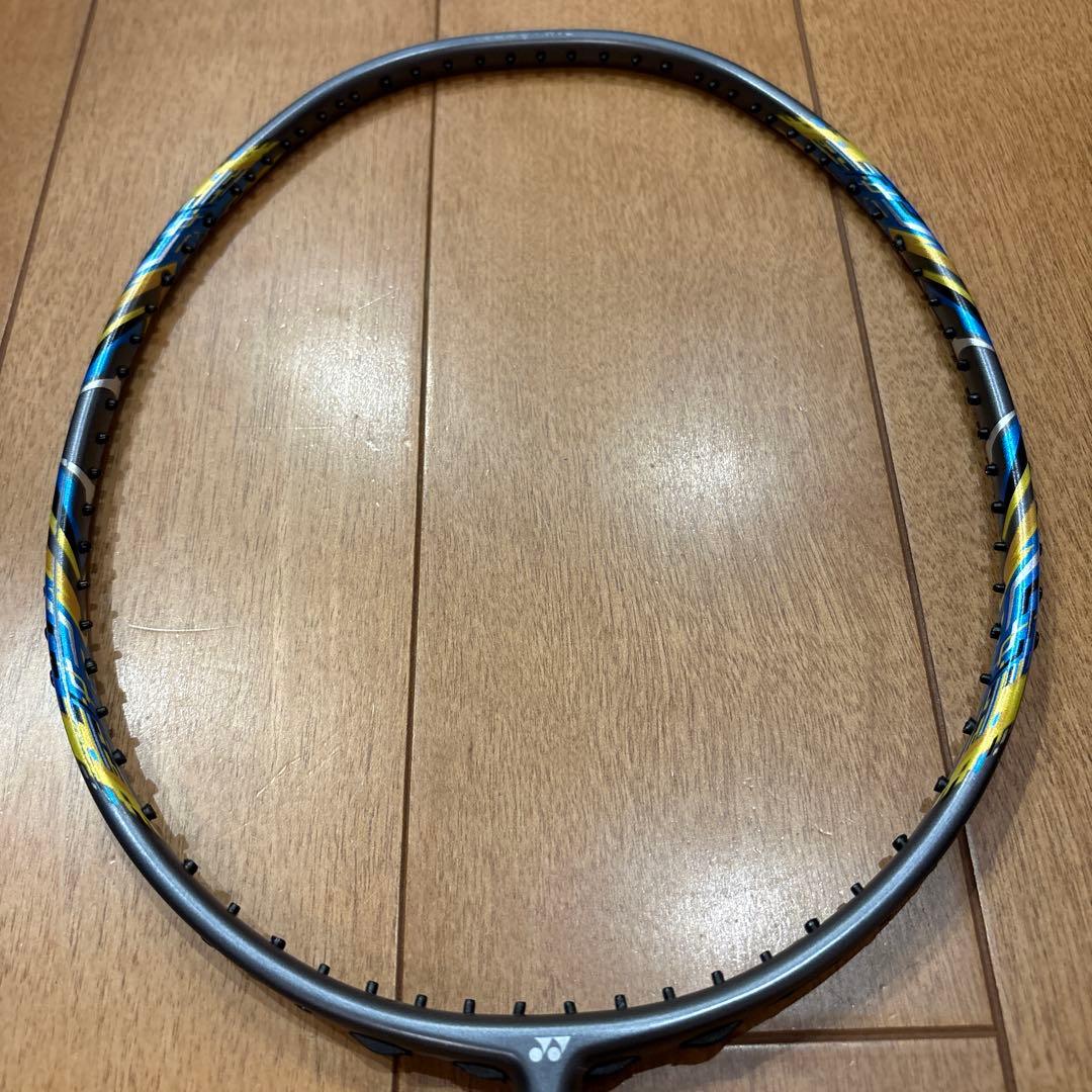 バドミントン　ラケット　ヨネックス アークセイバー　3