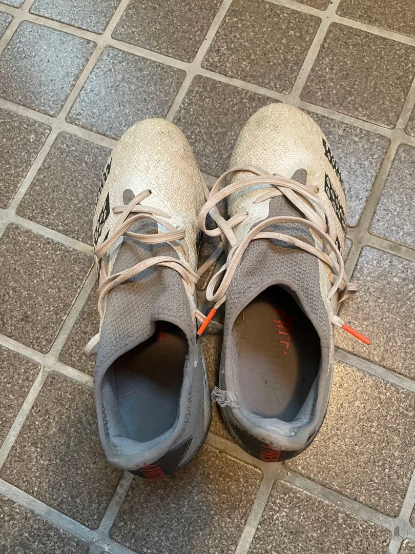 adidasスパイク26センチ