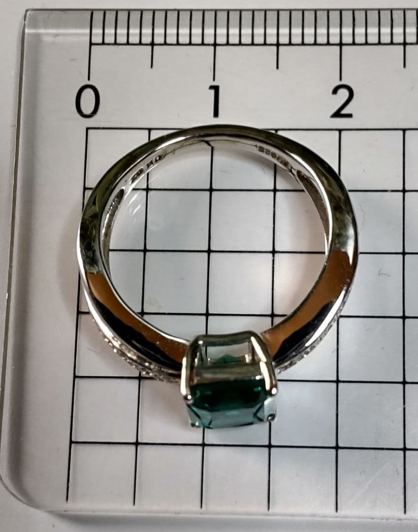 Amiaje シンセティックエメラルドリング　11号　未使用品