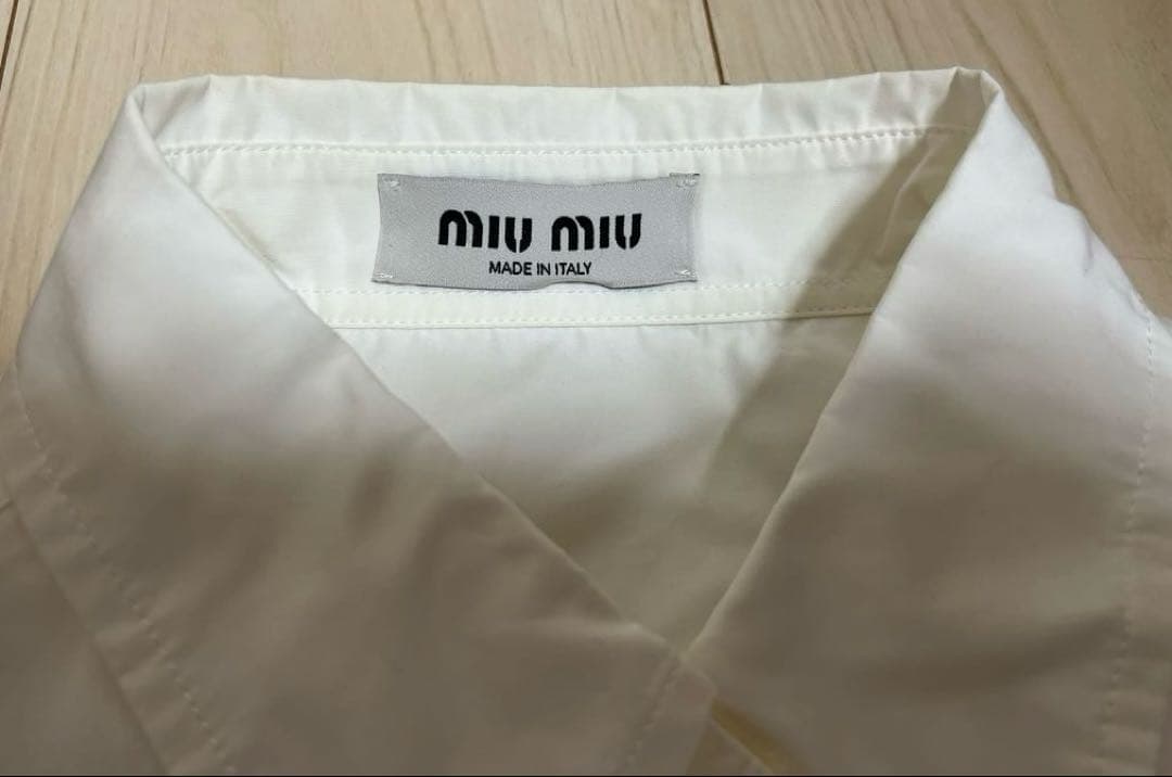 miumiuミュウミュウ 長袖ホワイトシャツ　クロップドシャツ 40サイズ