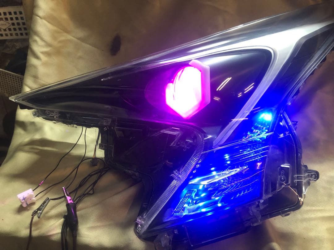 プリウス50前期　rgb六角リング、ポジション　モノアイ紫　ウィポジ青