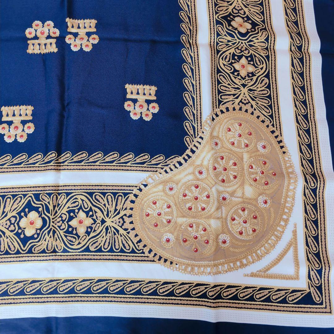 LOEWE　ロエベ　シルク　スカーフ silk　scarf　Luxury