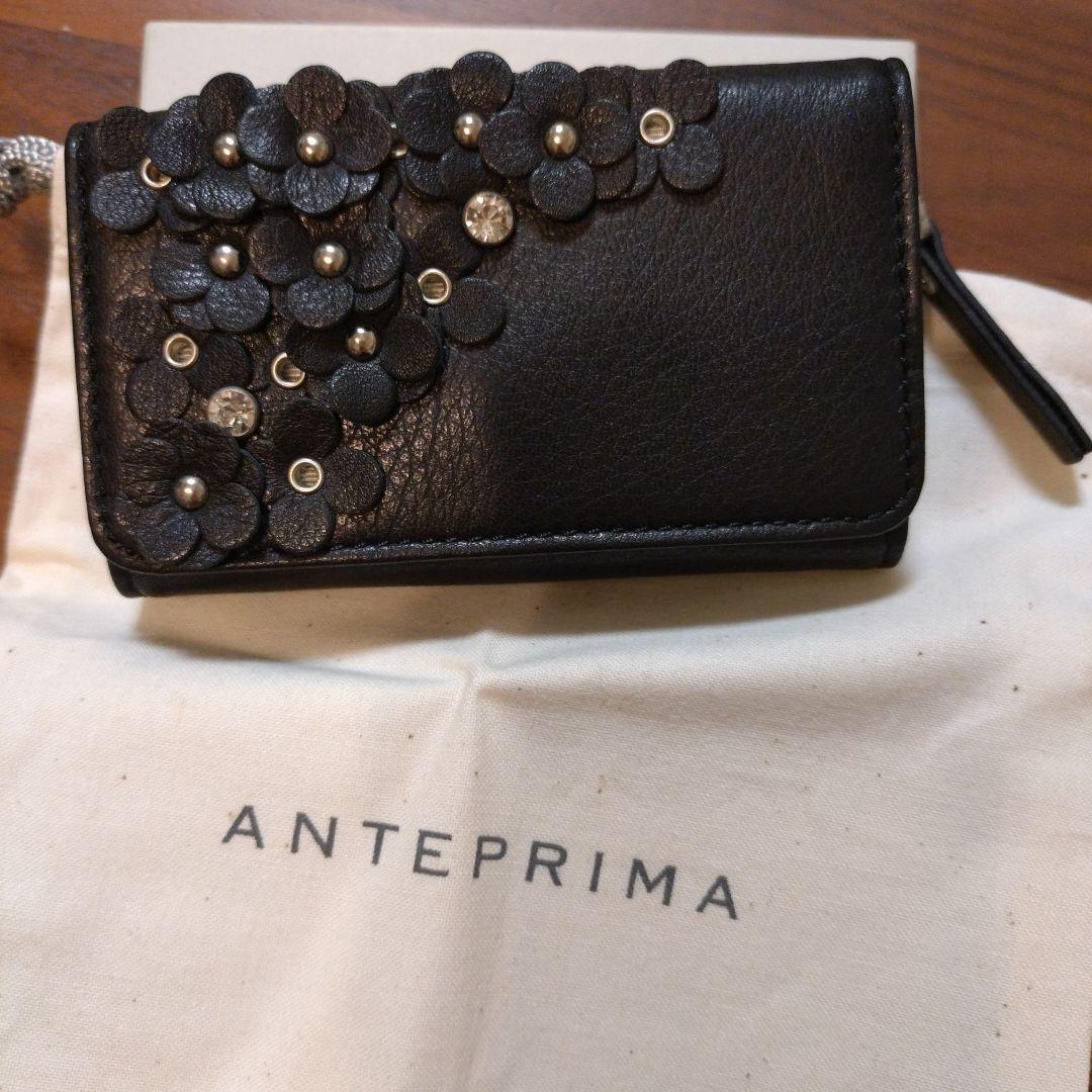 ANTEPRIMA ブラック花モチーフキーケース