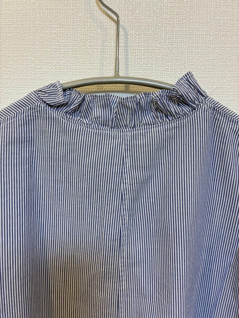美品　SLOBE IENA ミニフリルブラウス　ブルー