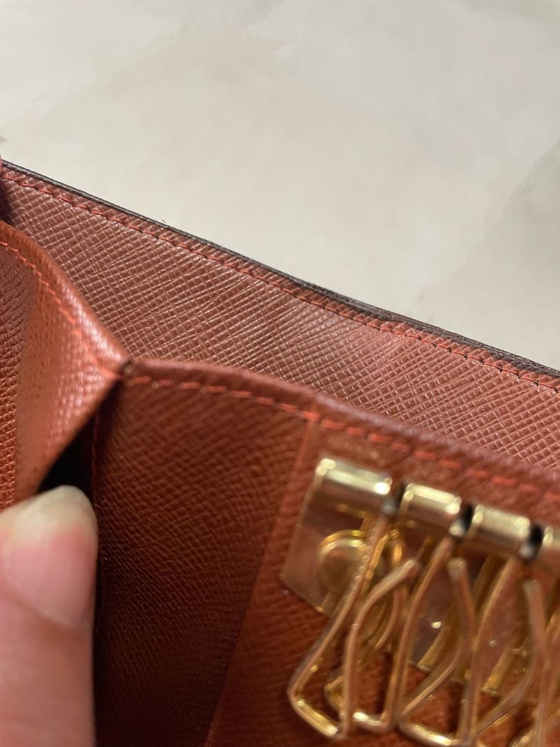 Louis Vuitton モノグラムキーケース　お札入れ