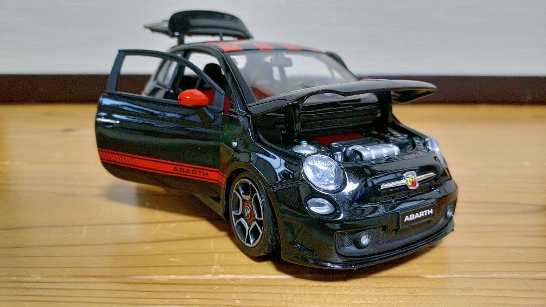 1/18　ミニカー　ブラーゴ　アバルト　500　フィアット　チンクエチェント