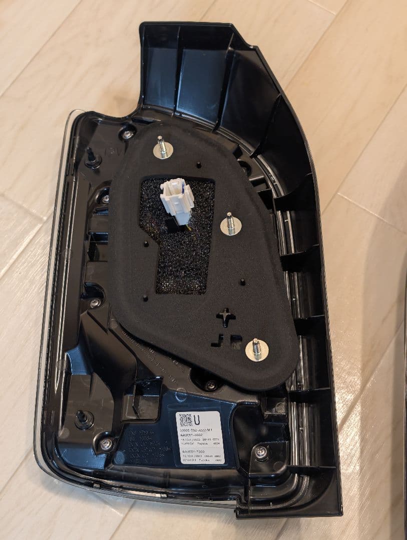 美品 N-ONE RS JG3 リヤコンビランプ 左右セット