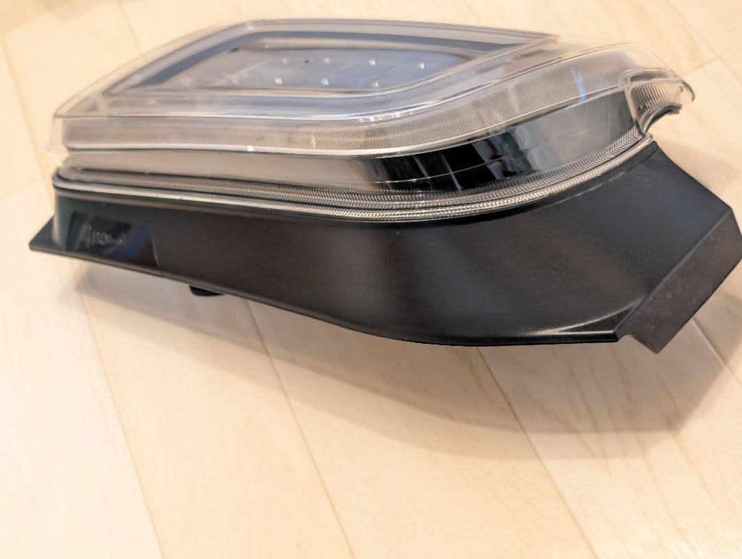 美品 N-ONE RS JG3 リヤコンビランプ 左右セット