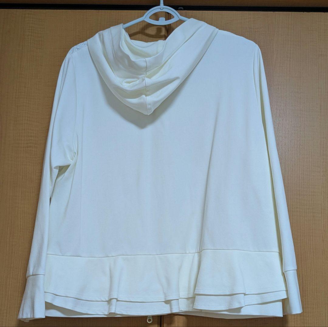 美品 大きいサイズ ローズティアラ リボンレース柄 フリルパーカー