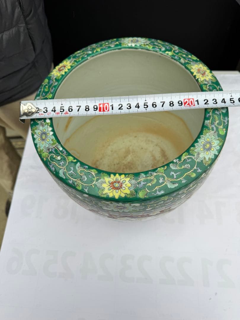 陶器製火鉢　高さ　24cm 直径　25cm