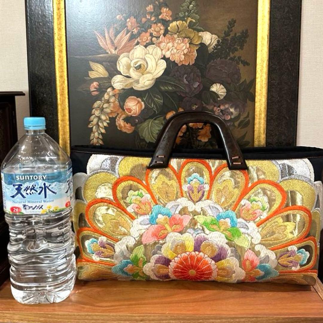 大きいサイズ　トートバッグ　華やか 花柄刺繍 和装バッグ 帯リメイク