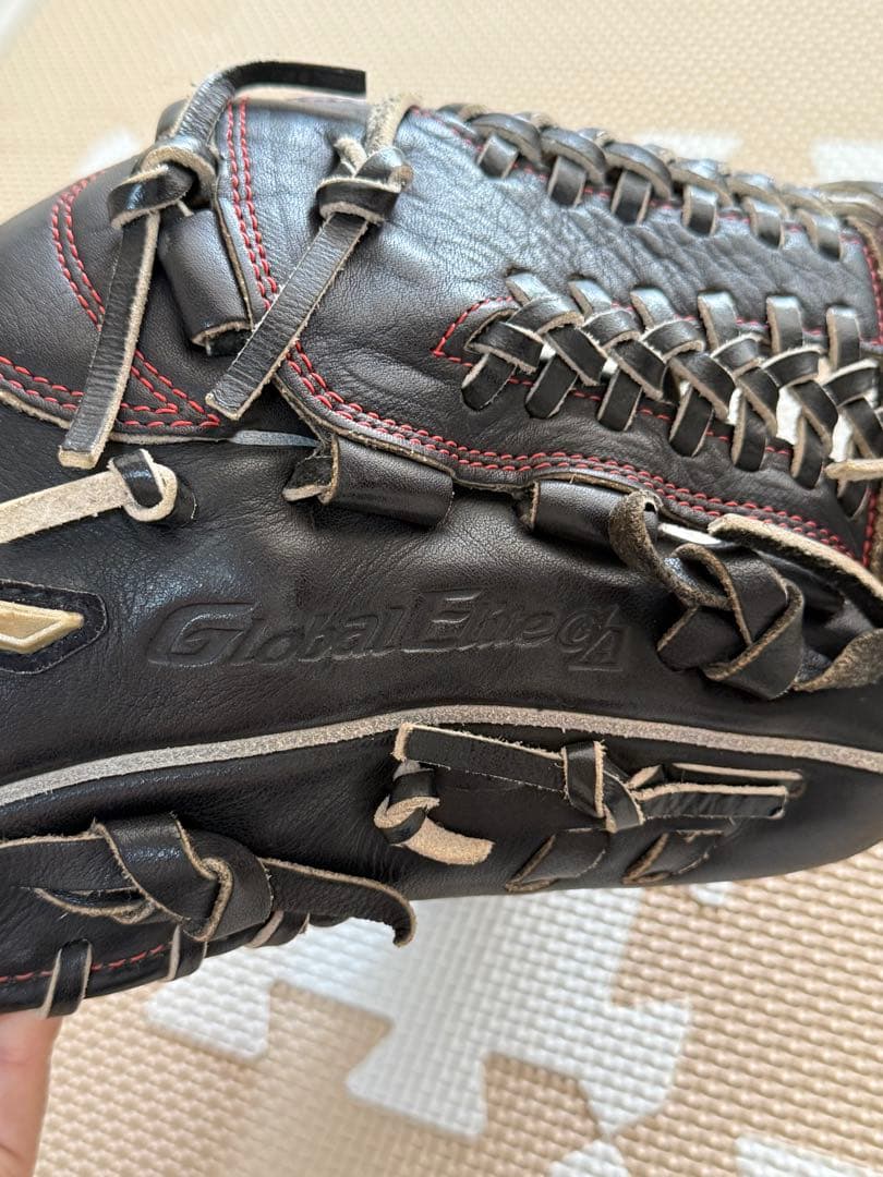 【最終値下げ】　軟式グローブ　e ミズノ 黒 編み込みデザイン　軟式野球