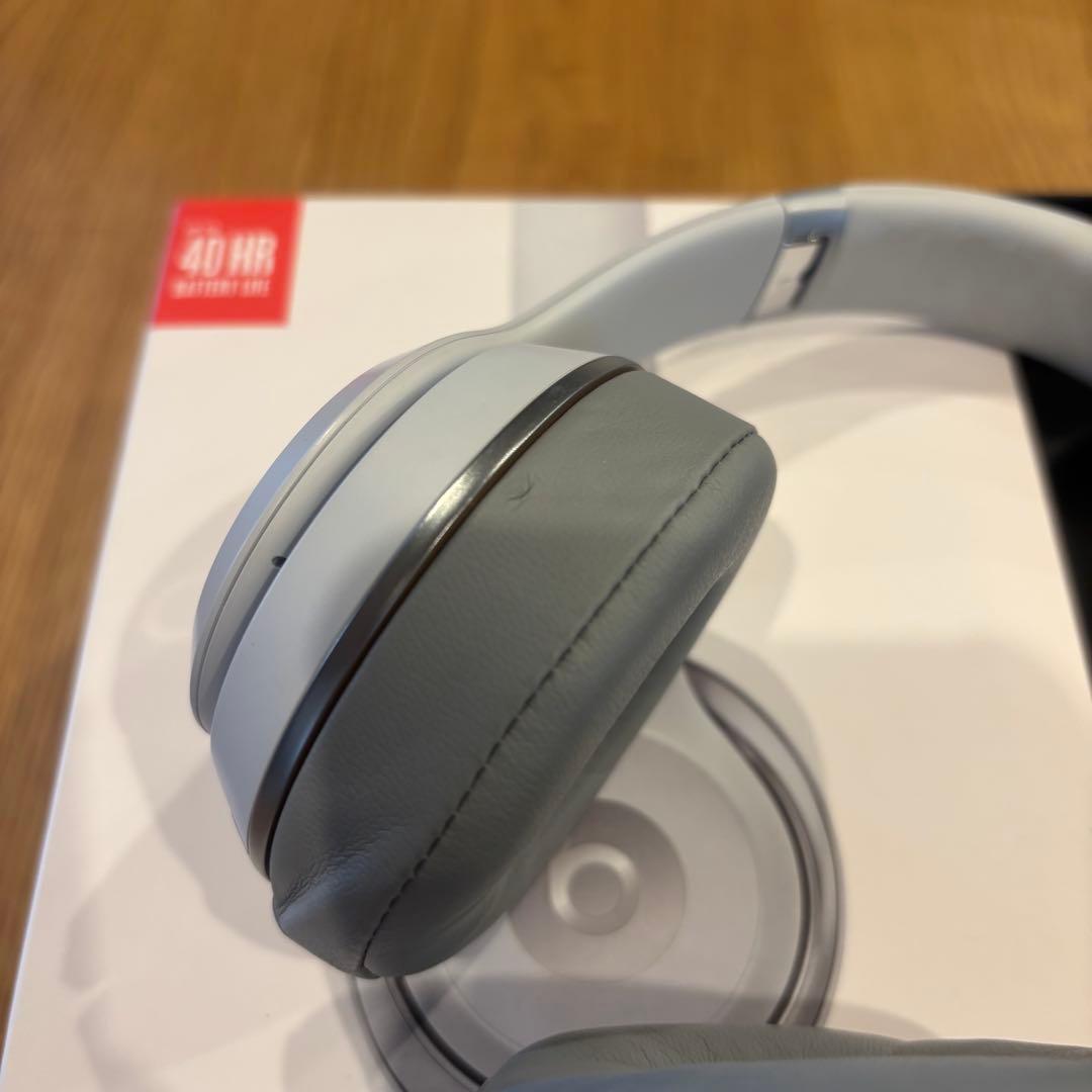 【美品】【Beats Solo3 Wireless 】ヘッドフォン シルバー
