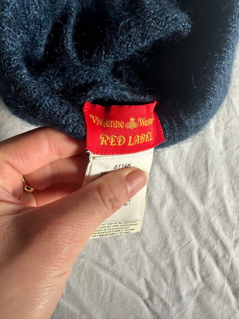 【ほぼ未使用・美品】Vivienne Westwood ニット帽 オーブ刺繍