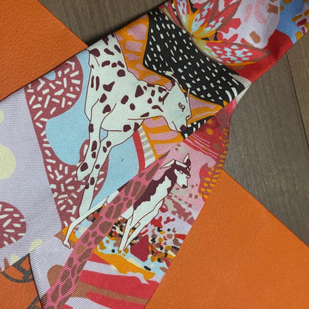 HERMES エルメス ツイリー 【EN LIBERTE ! 自由に！】