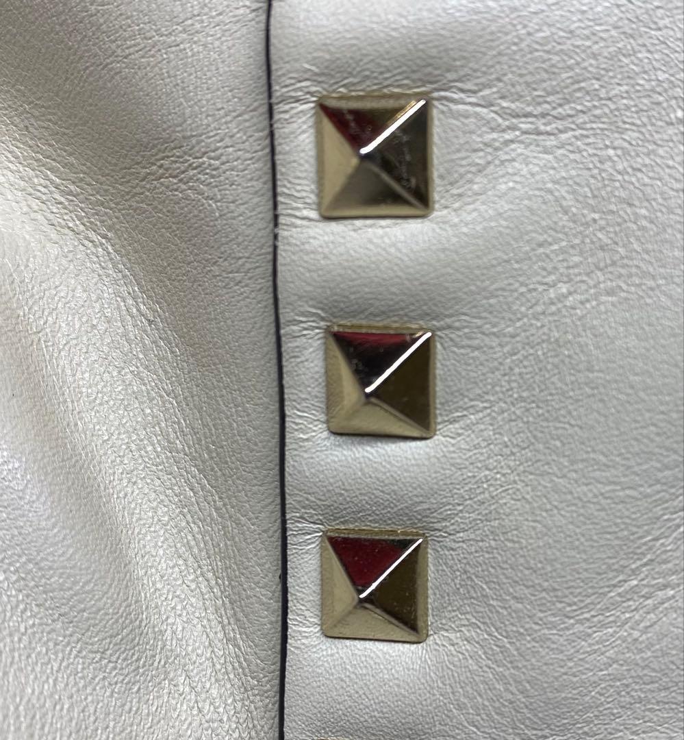 VALENTINO ロックスタッズバッグ