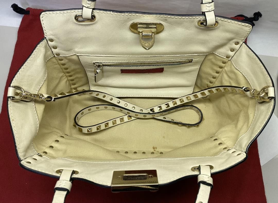 VALENTINO ロックスタッズバッグ