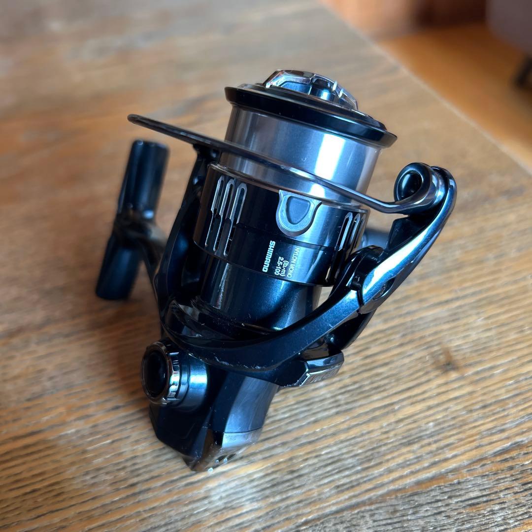 SHIMANO 19 Vanquish C2000SSS スピニングリール