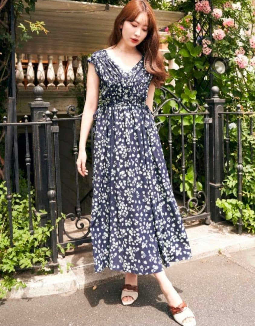 herlipto Paris Daisy Long Dress ネイビー 花柄