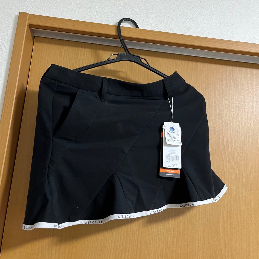 約45000円相当DESCENTE シャツ スカート　サンバイザー　靴下