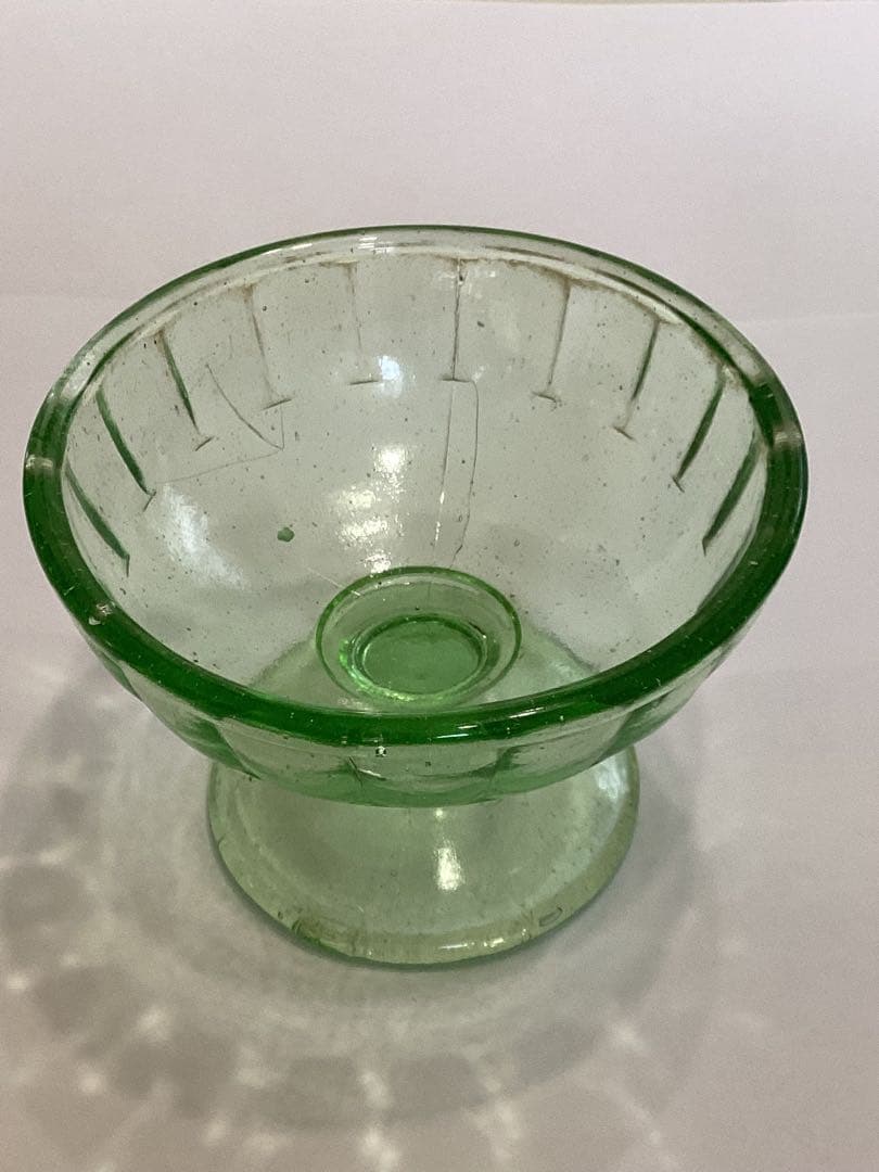 ウランガラス　ヴィンテージ　緑色ガラスデザートカップ 3個セット　アンティーク
