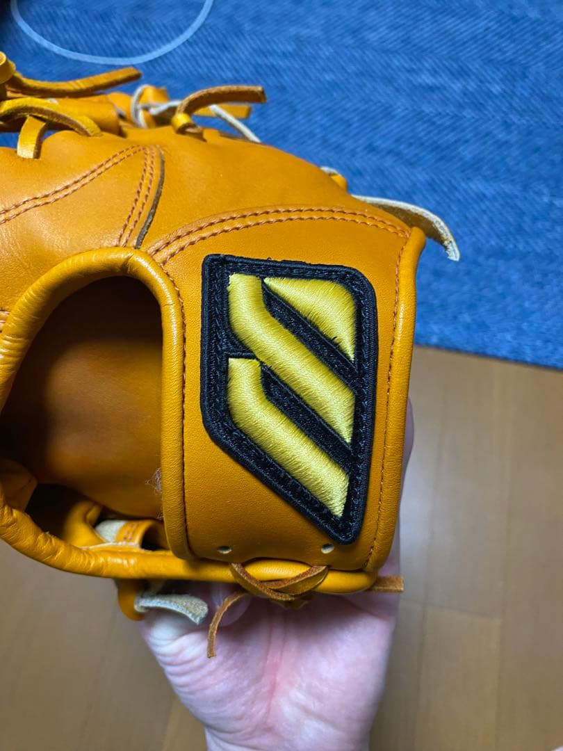 ミズノプロ　軟式　内野手用　グラブ　復刻版　荒木モデル　mマーク　直営店限定