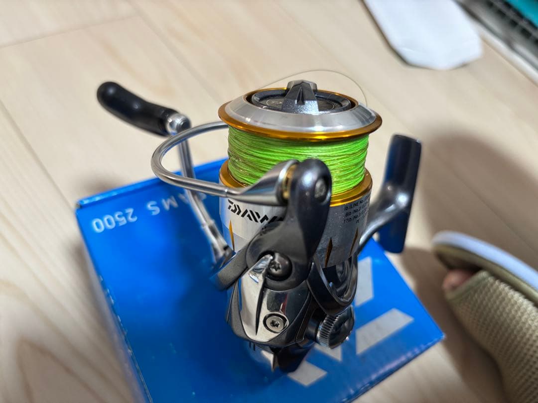 【美品】Daiwa フリームス 2500【ダイワ】