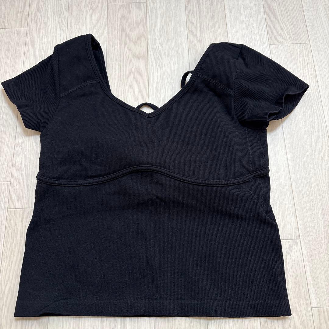 SUKALA カップ付きオープンネック T