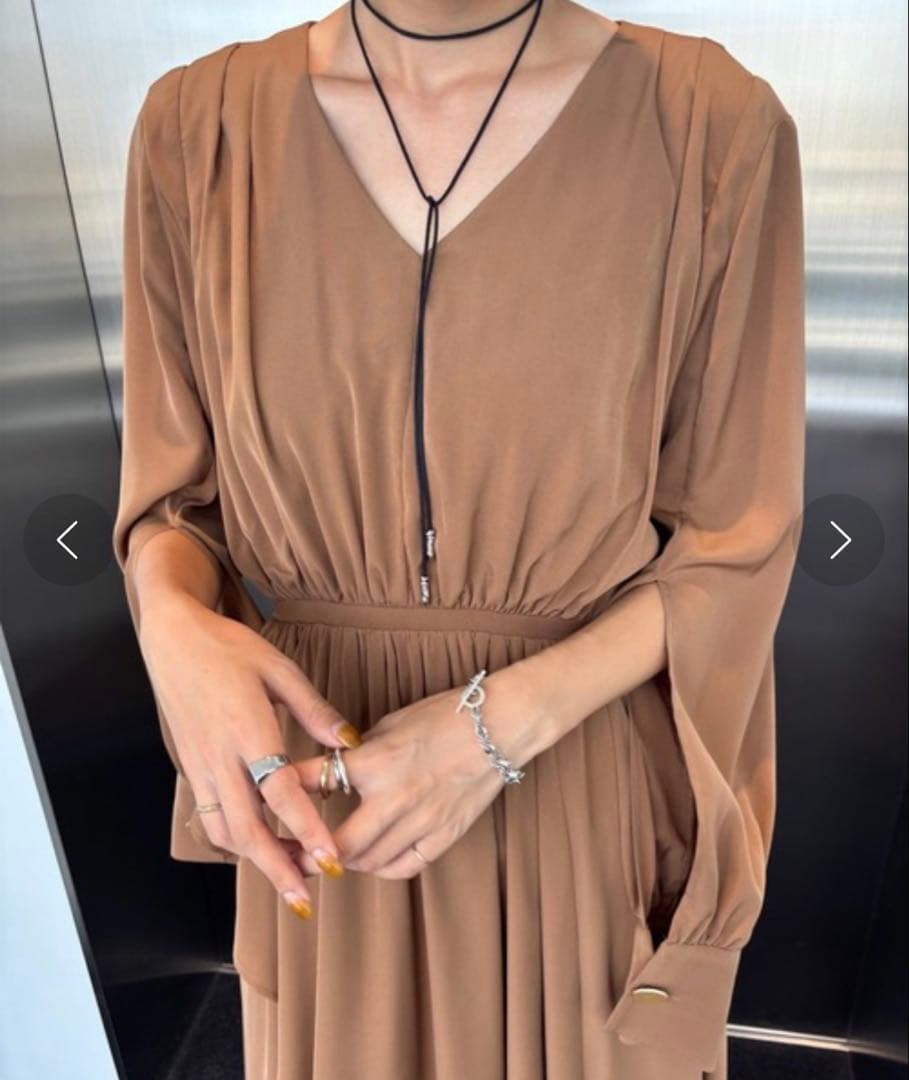 Ameri FLARE LAP DETAIL DRESS ベージュ　M