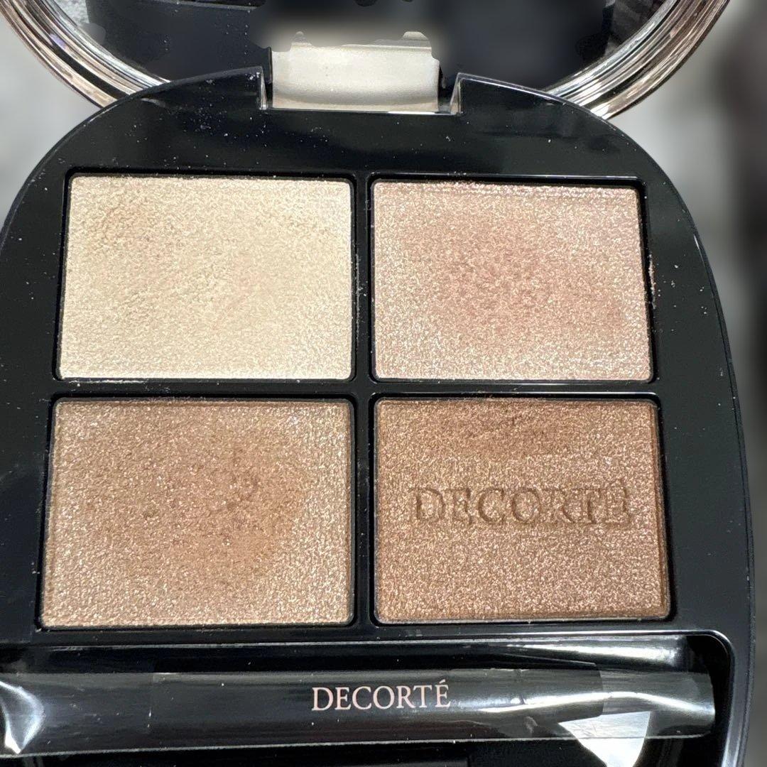 DECORTÉ アイシャドウパレット 01