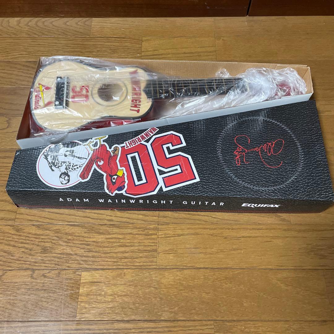 MLB セントルイス・カージナルスの記念ミニギター（装飾用ギター）