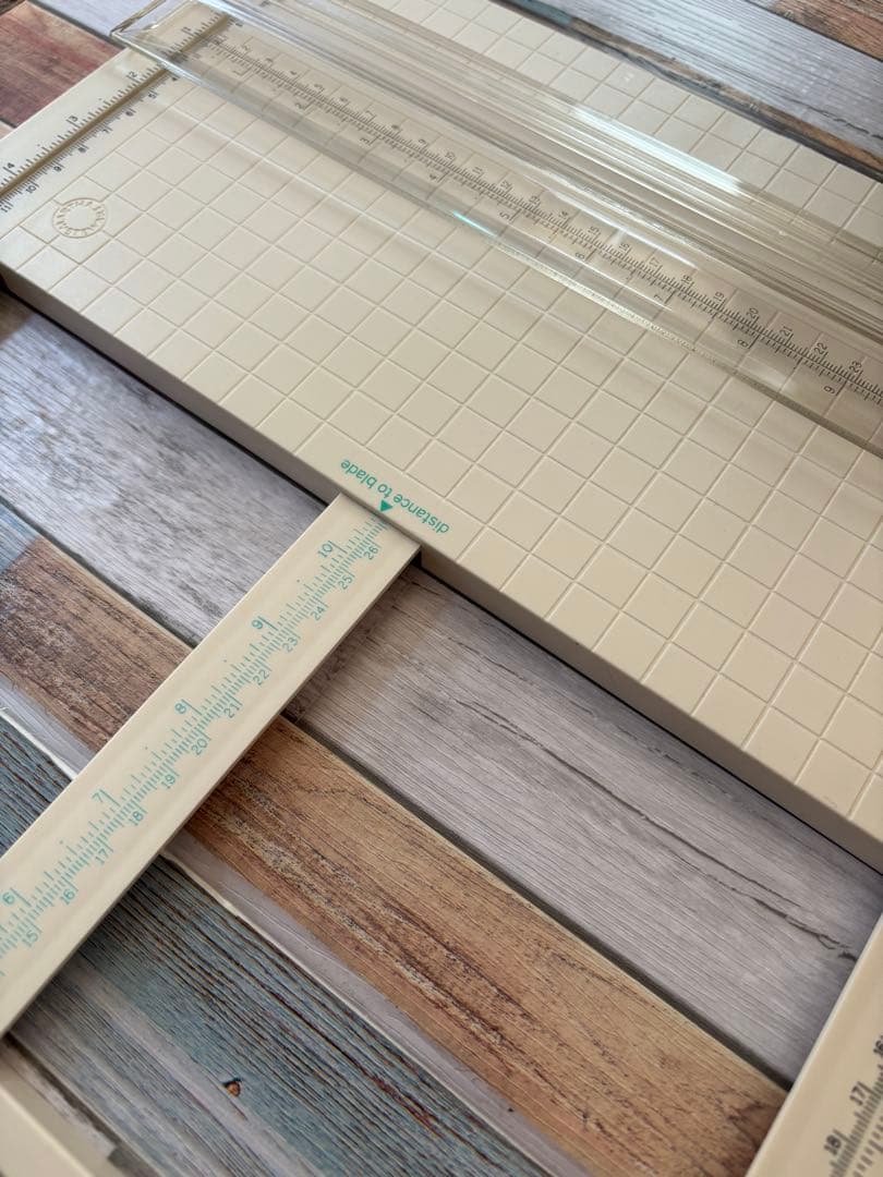アルバム・スクラップ Martha Stewart Crafts Paper Trimmer
