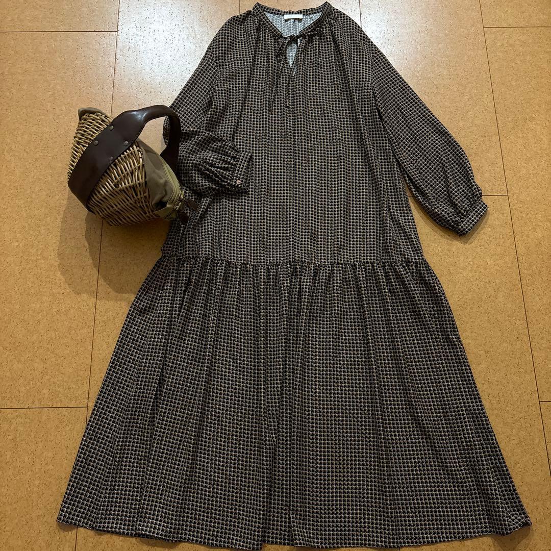未使用3.5万Ballseyボールジィ★アイビープリントギャザーネックワンピース