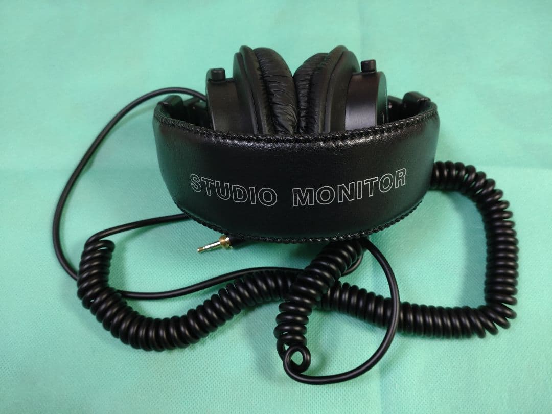 S*i様 SONY プロ仕様ヘッドホン MDR-7506 中古品