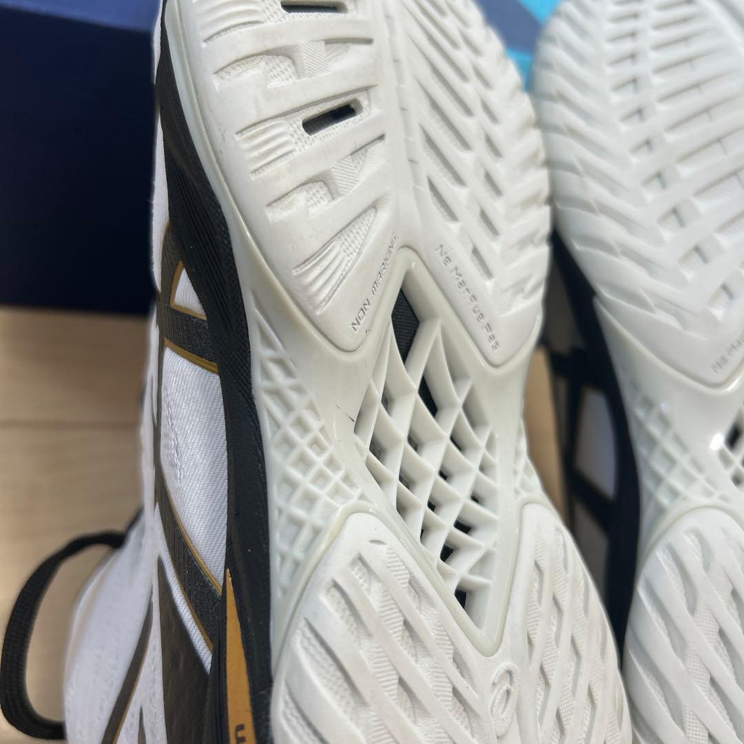asics バレーボールシューズ V-SWIFT FF MT2 1053A018